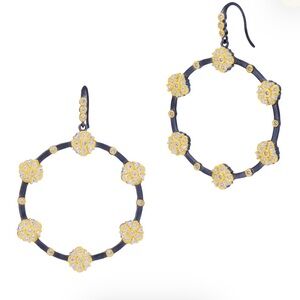 Freida Rothman BROOKLYN IN BLOOM STATION OPEN
HOOP EARRINGS